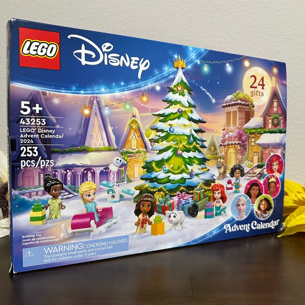 Lego Disney Princess Christmas Advent Calendar 43253 Building Set  (253 pieces)